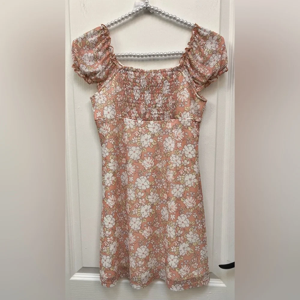RSQ Floral Puff Sleeve Mini Dress Peach Pink Smocked Back Large